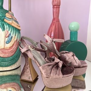 Circus by Sam Edelman Audrea Sculpted Heel Platform Sandal in Hazy Mauve Size 6